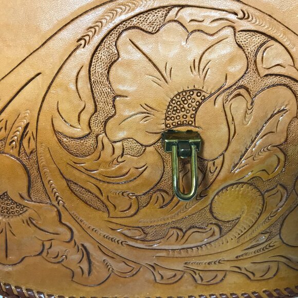 Vintage 70s Tooled Leather Shoulder Bag Hibiscus Floral - Picture 8 of 16